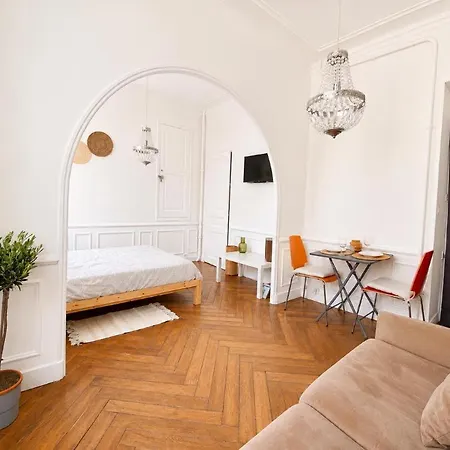 Palais Noailles * Cannes